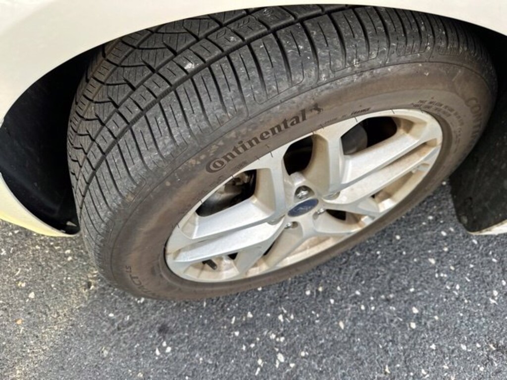 Used 2014 Ford Fusion SE Sedan