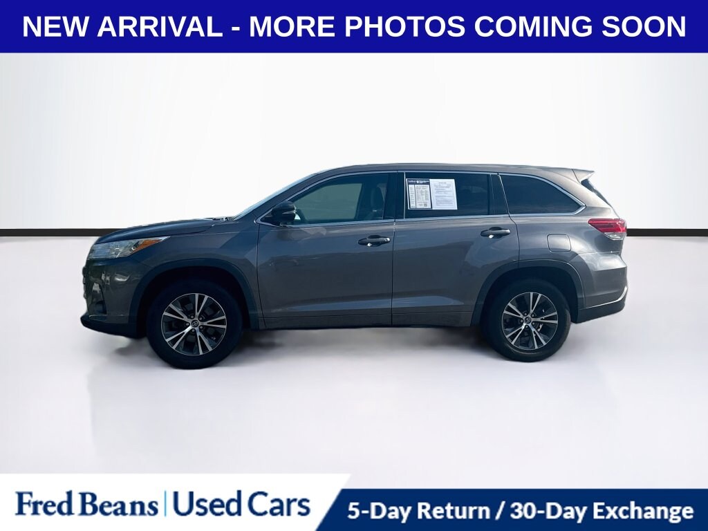 Used 2017 Toyota Highlander LE I4 SUV