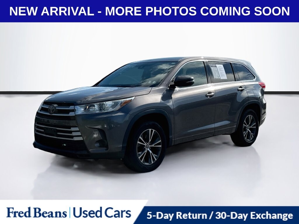 Used 2017 Toyota Highlander LE I4 SUV