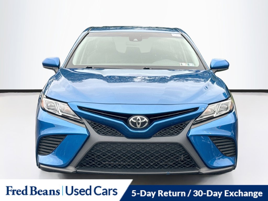 Used 2018 Toyota Camry SE Sedan