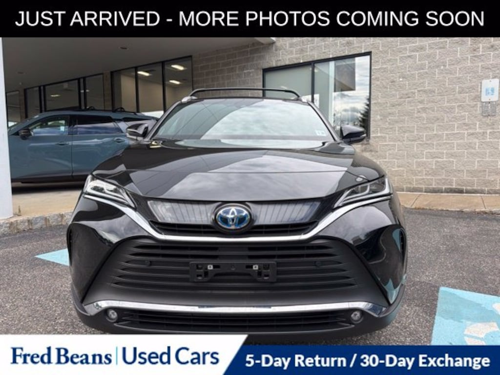 Used 2024 Toyota Venza XLE SUV