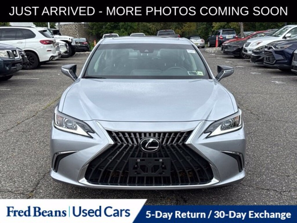 Used 2024 Lexus ES 350 Sedan
