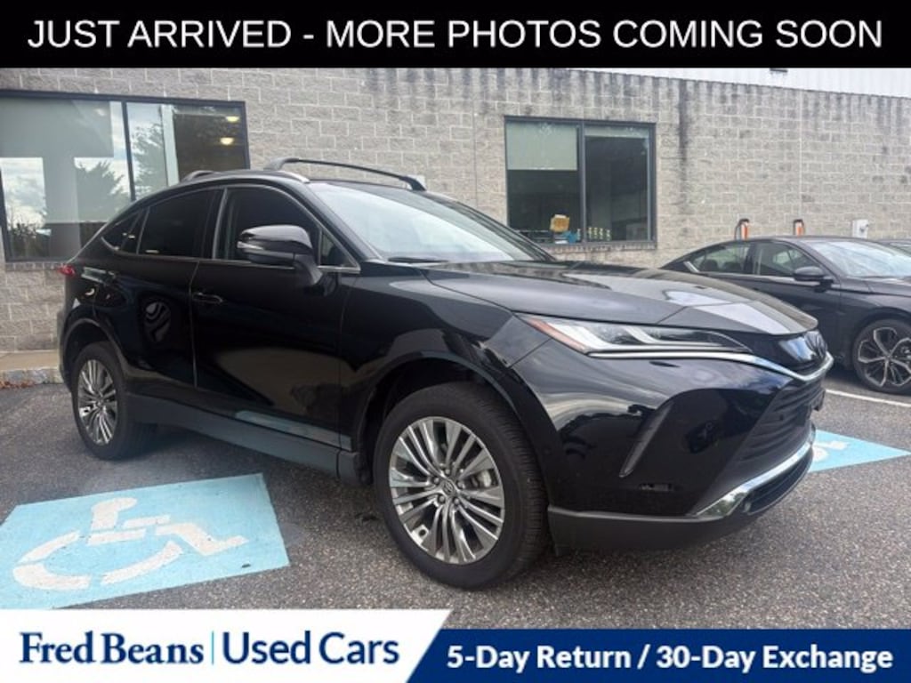 Used 2024 Toyota Venza XLE SUV