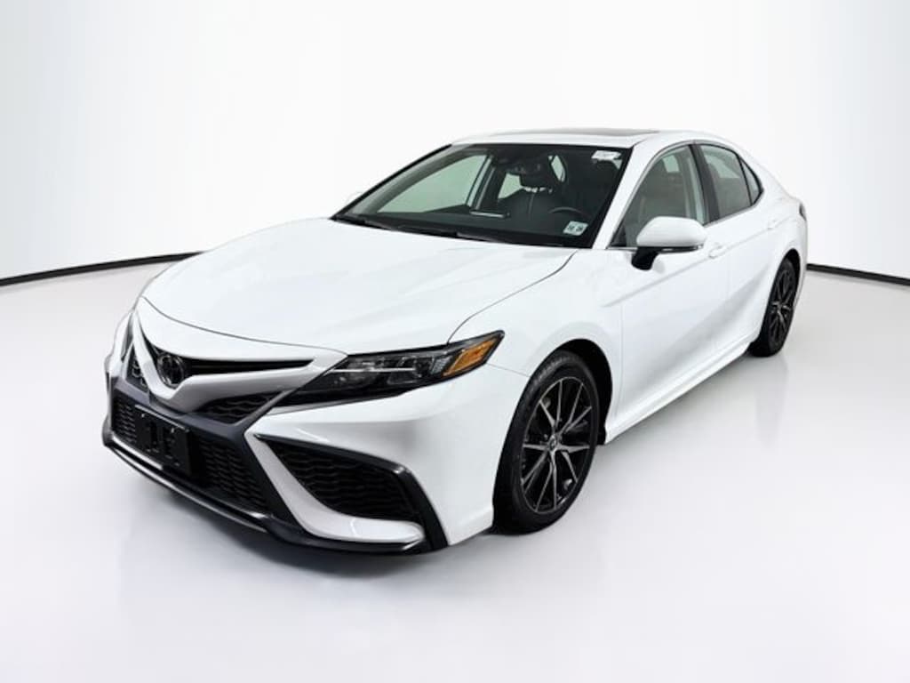 Used 2024 Toyota Camry SE Sedan