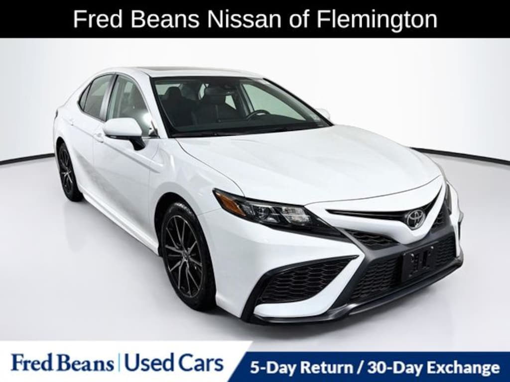 Used 2024 Toyota Camry SE Sedan