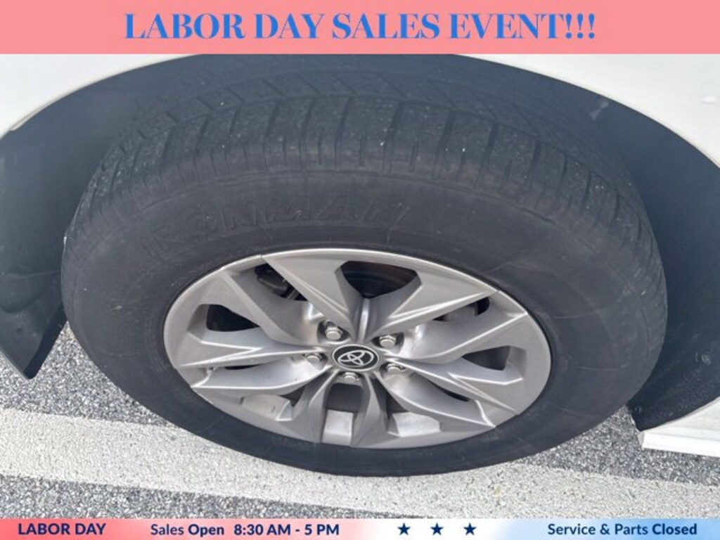 Used 2022 Toyota Sienna LE Van Passenger Van