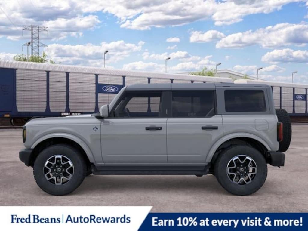 New 2026 Ford Bronco Outer Banks SUV