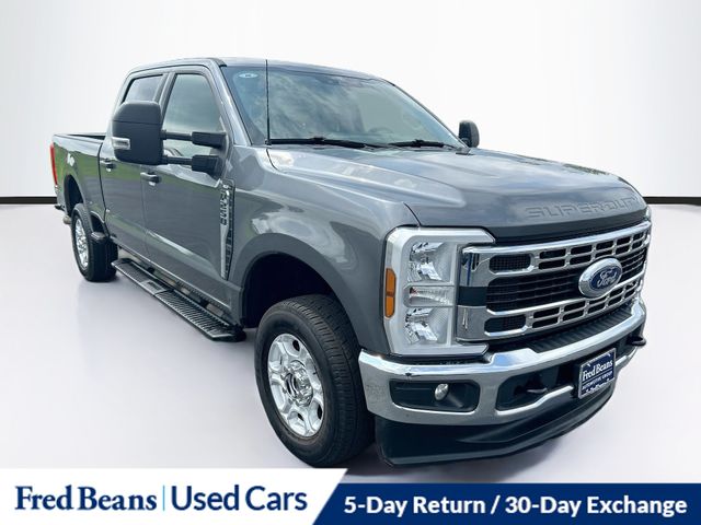 2025 Ford F-250 CREW CAB TRUCK 