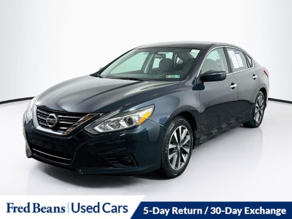 Used 2017 Nissan Altima 2.5 SV Sedan