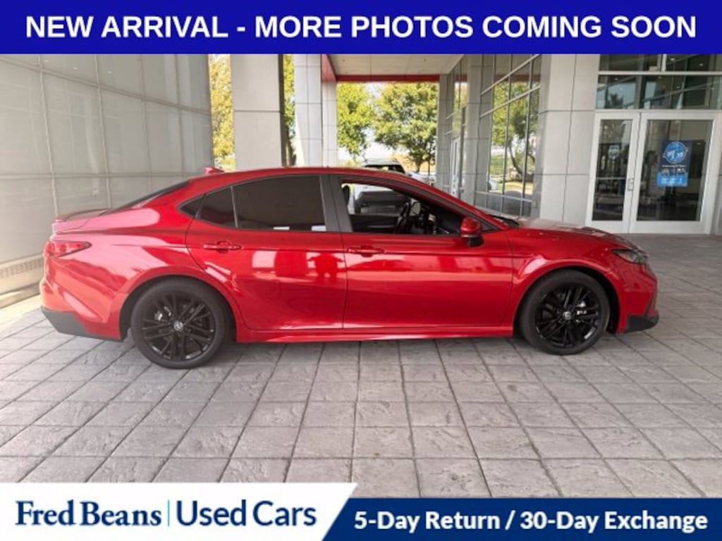 Used 2025 Toyota Camry SE Sedan