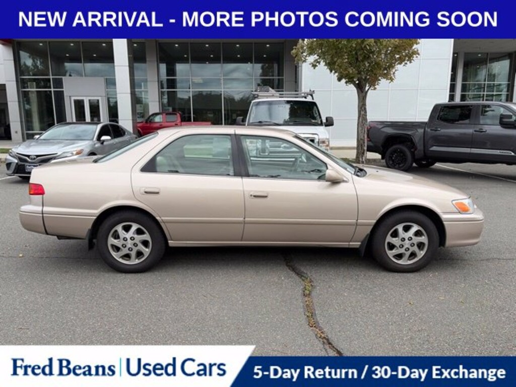 Used 2000 Toyota Camry LE Sedan