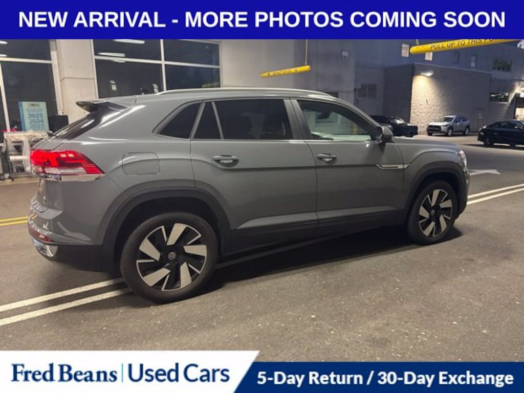 Used 2024 Volkswagen Atlas Cross Sport 2.0T SE w/Technology SUV