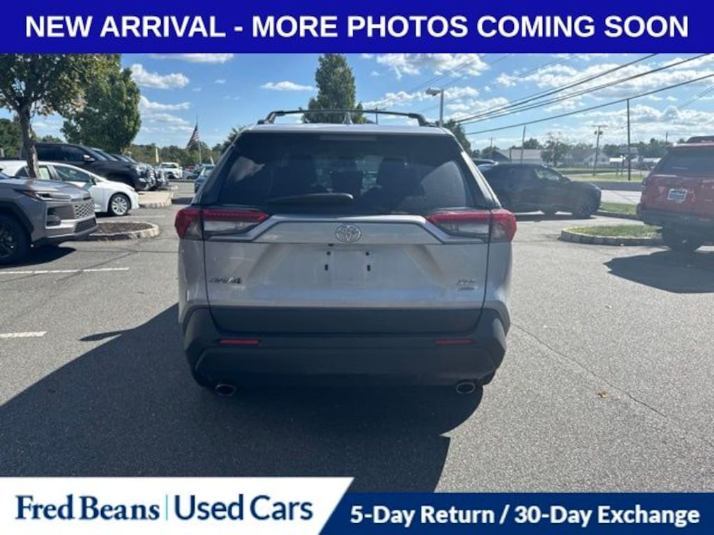 Used 2022 Toyota RAV4 XLE SUV