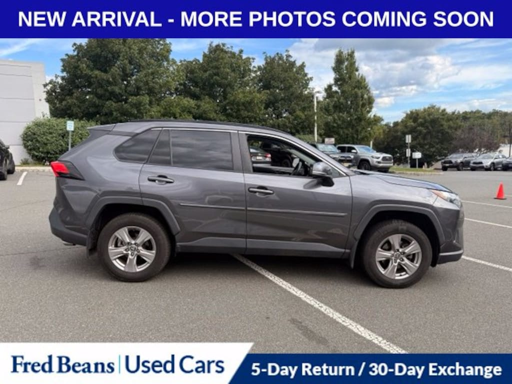 Used 2022 Toyota RAV4 XLE SUV