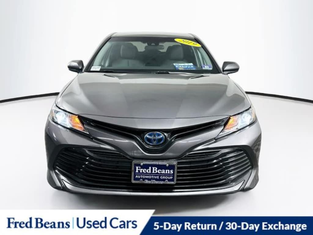 Used 2019 Toyota Camry Hybrid LE Sedan