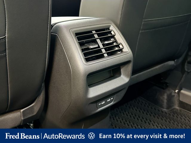 2026 Volkswagen Tiguan SE - Photo 17