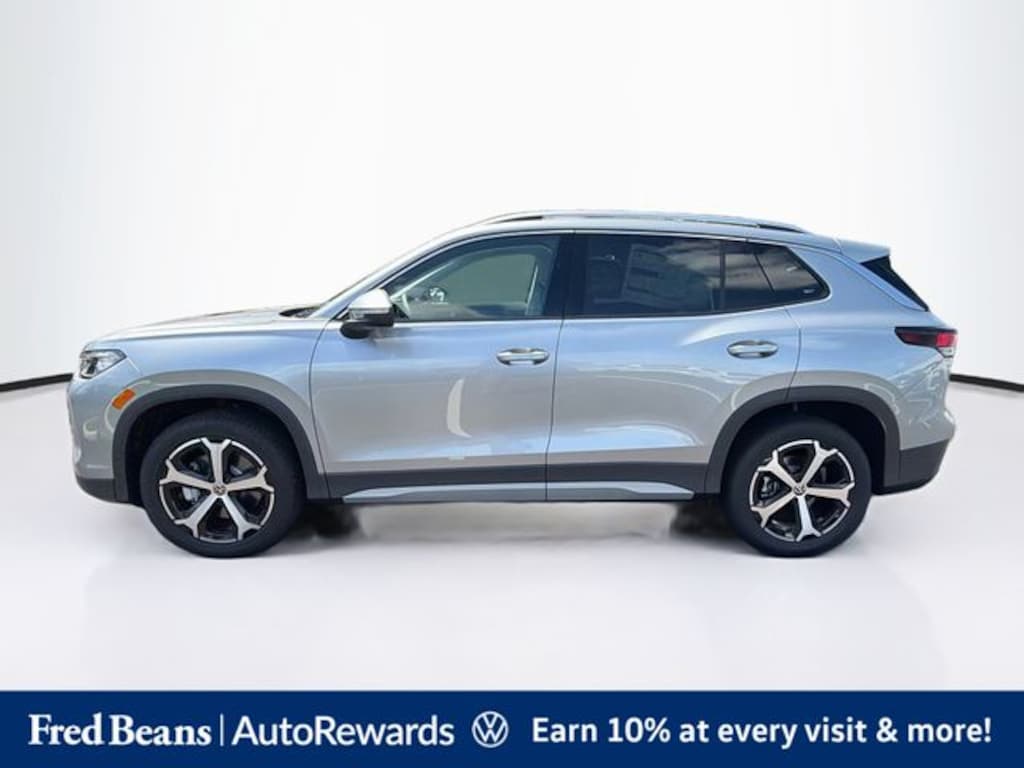 New 2026 Volkswagen Tiguan SE SUV