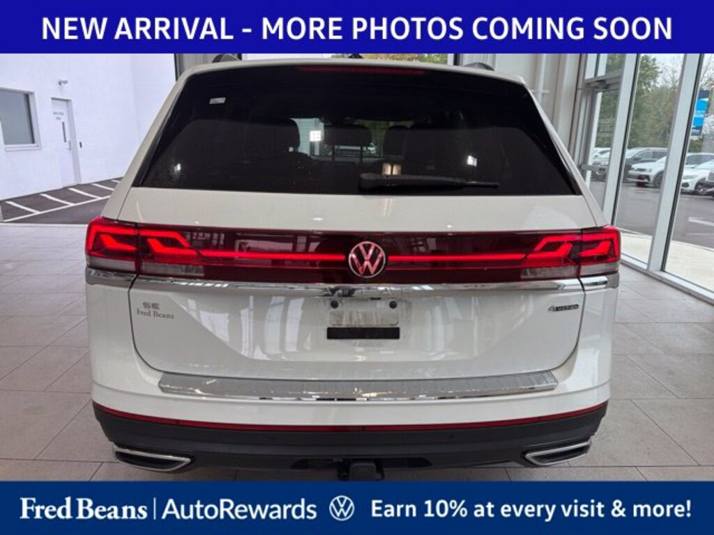 Used 2024 Volkswagen Atlas 2.0T SE w/Technology SUV