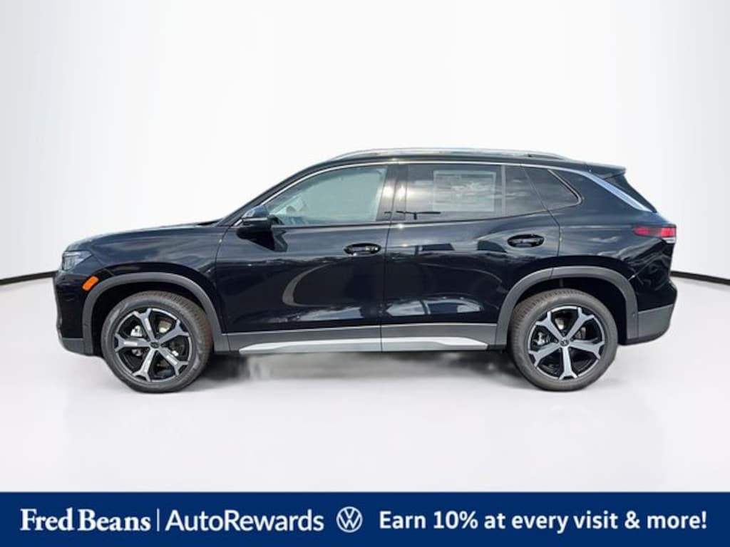 New 2026 Volkswagen Tiguan SE SUV