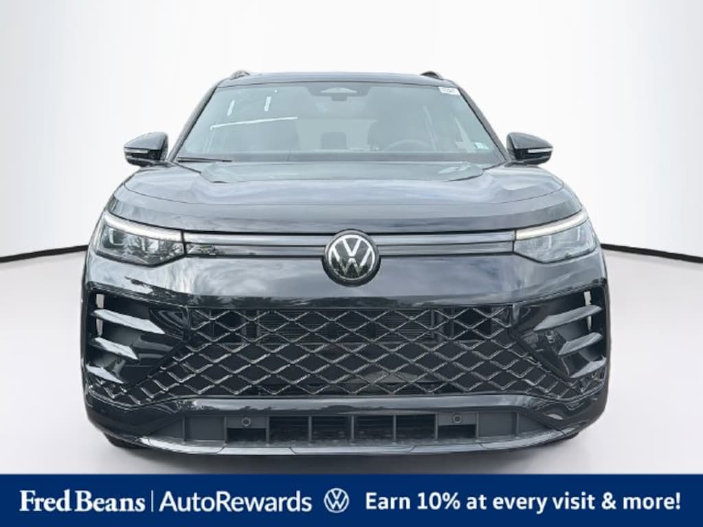 New 2026 Volkswagen Tiguan SE R-Line Black SUV