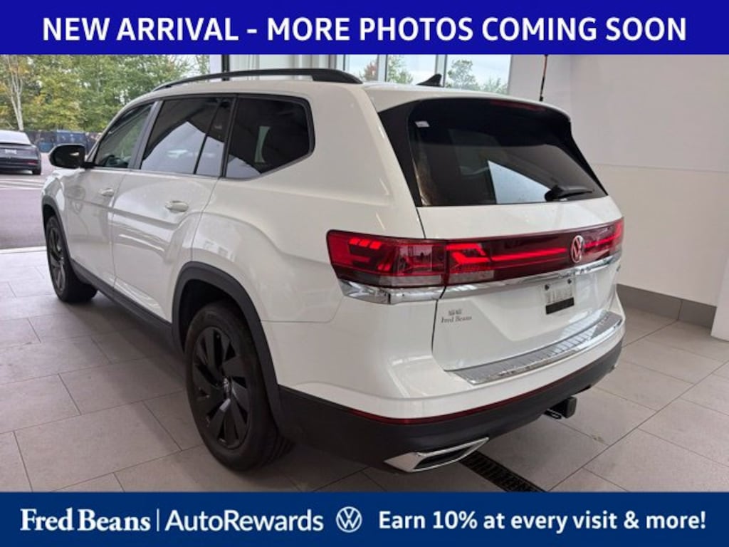 Used 2024 Volkswagen Atlas 2.0T SE w/Technology SUV