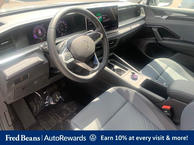 2025 Volkswagen Tiguan SE - Photo 7