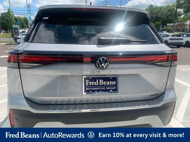 2025 Volkswagen Tiguan SE - Photo 6