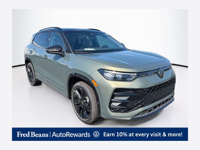 New 2026 Volkswagen Tiguan SE R-Line Black SUV