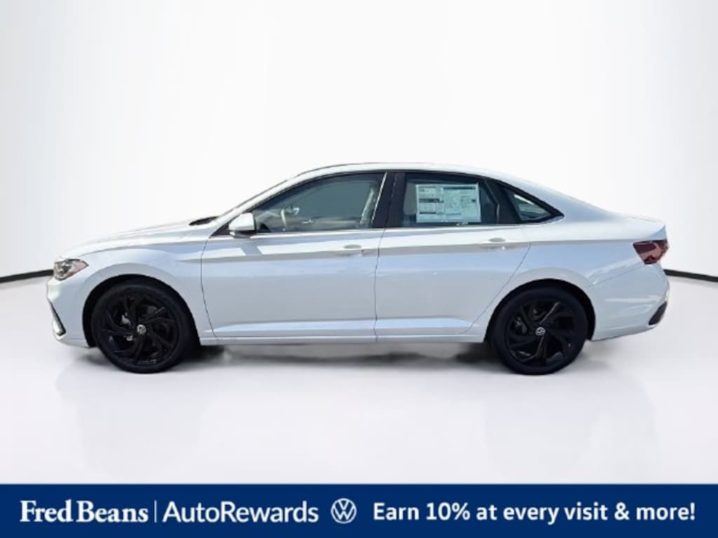New 2026 Volkswagen Jetta 1.5T SE Sedan