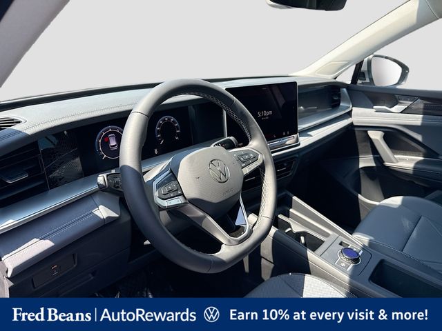 2025 Volkswagen Tiguan SE - Photo 7