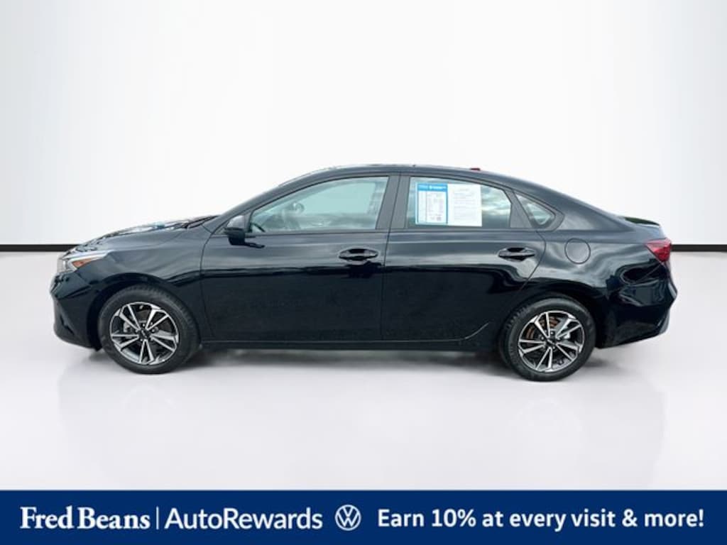Used 2023 Kia Forte LXS Sedan