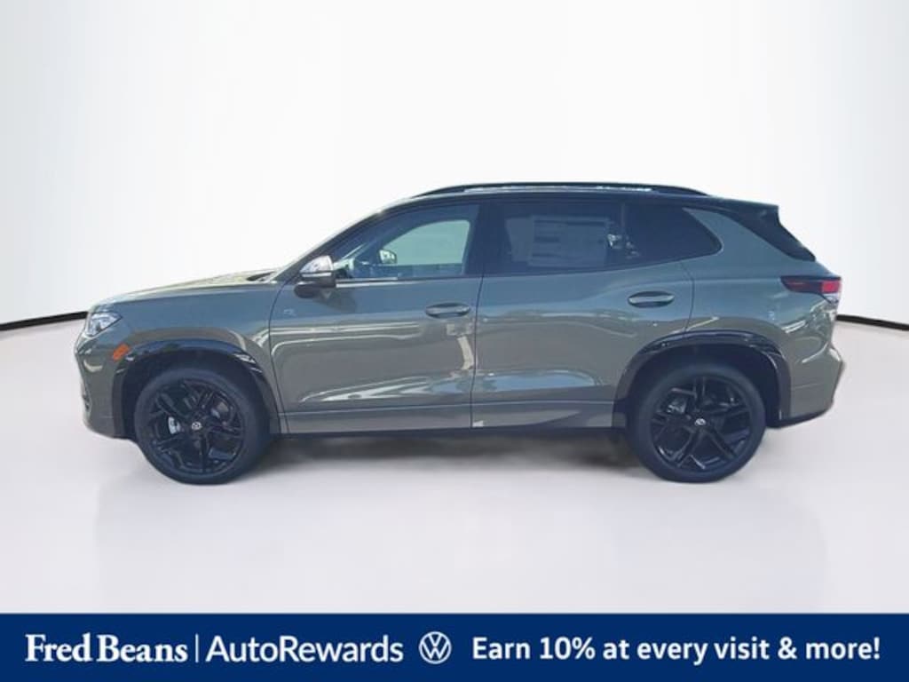 New 2026 Volkswagen Tiguan SE R-Line Black SUV