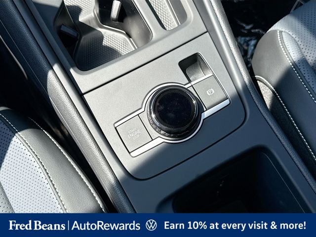 2025 Volkswagen Tiguan SE - Photo 13