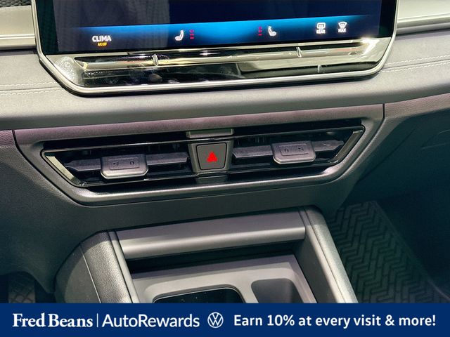 2026 Volkswagen Tiguan SE - Photo 11