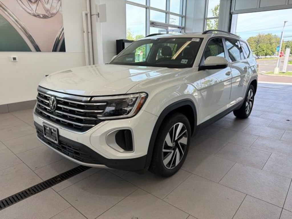 Certified 2024 Volkswagen Atlas 2.0T SE w/Technology SUV