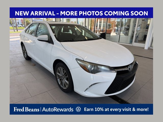 Used 2016 Toyota Camry SE Sedan