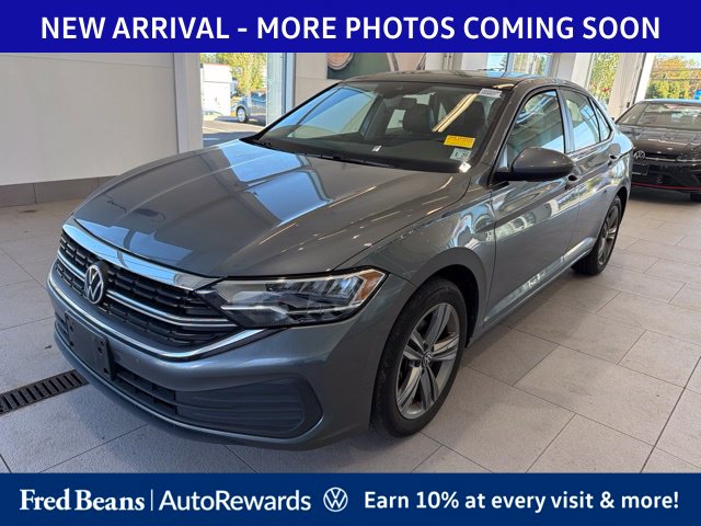 Used 2024 Volkswagen Jetta 1.5T SE Sedan