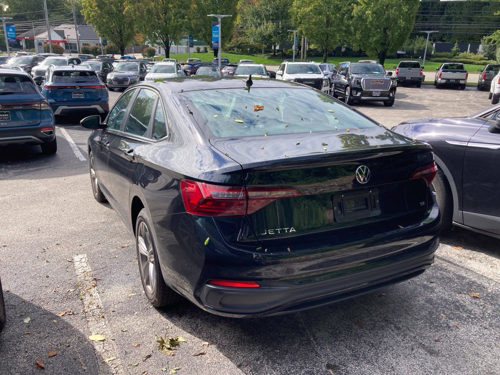 Certified 2022 Volkswagen Jetta 1.5T SE Sedan