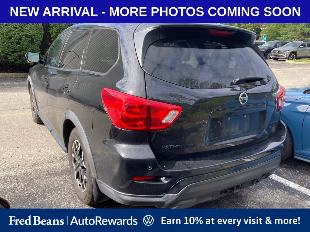 Used 2020 Nissan Pathfinder SL SUV