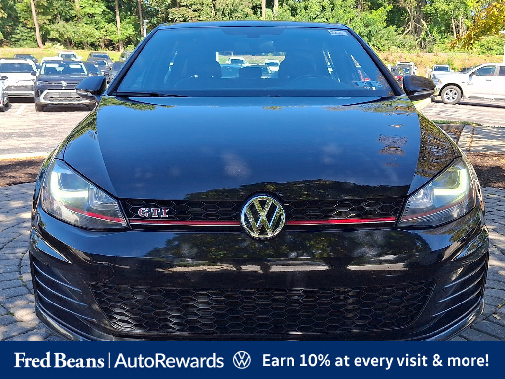 Used 2017 Volkswagen Golf GTI SE Hatchback