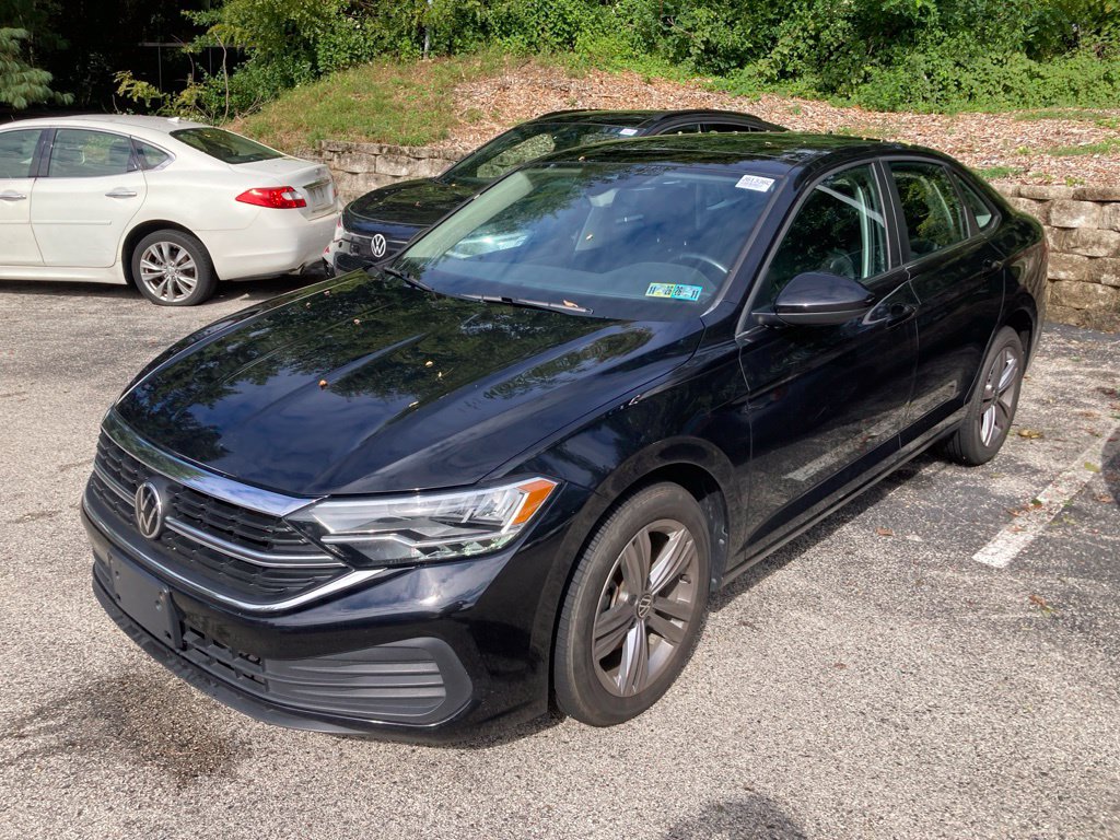 Certified 2022 Volkswagen Jetta 1.5T SE Sedan