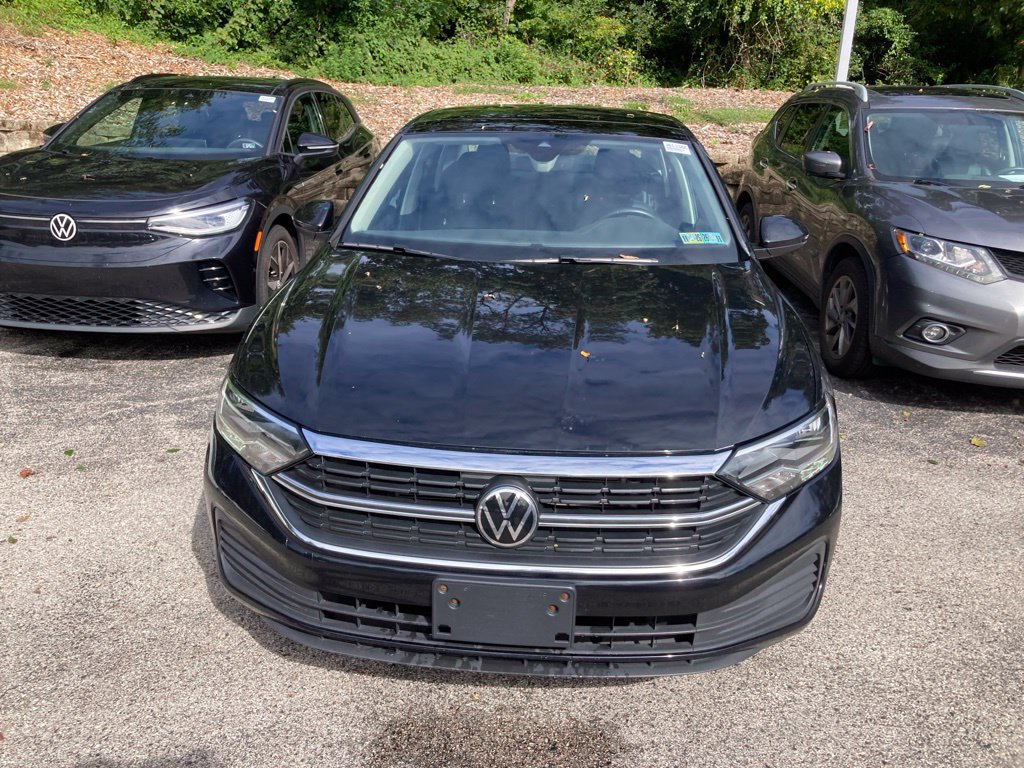 Certified 2022 Volkswagen Jetta 1.5T SE Sedan