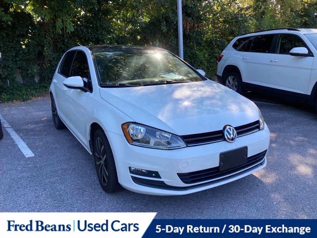 Used 2017 Volkswagen Golf TSI SE 4-Door Hatchback