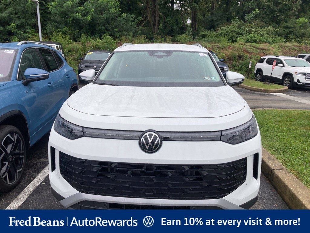 New 2026 Volkswagen Tiguan SE SUV