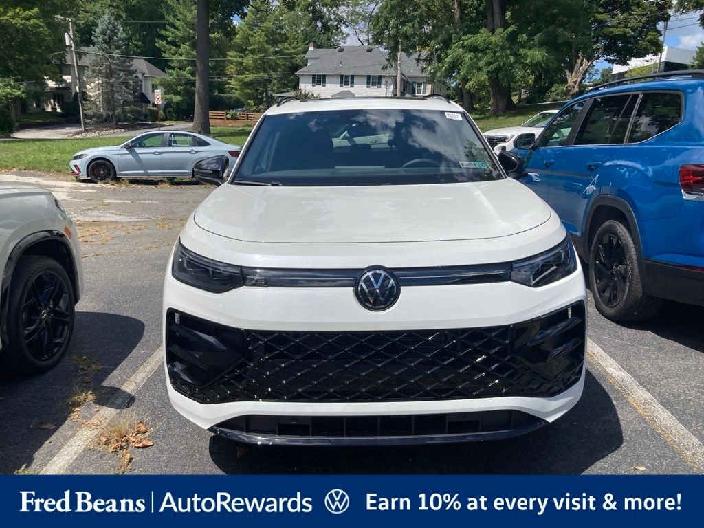 New 2026 Volkswagen Tiguan SE R-Line Black SUV