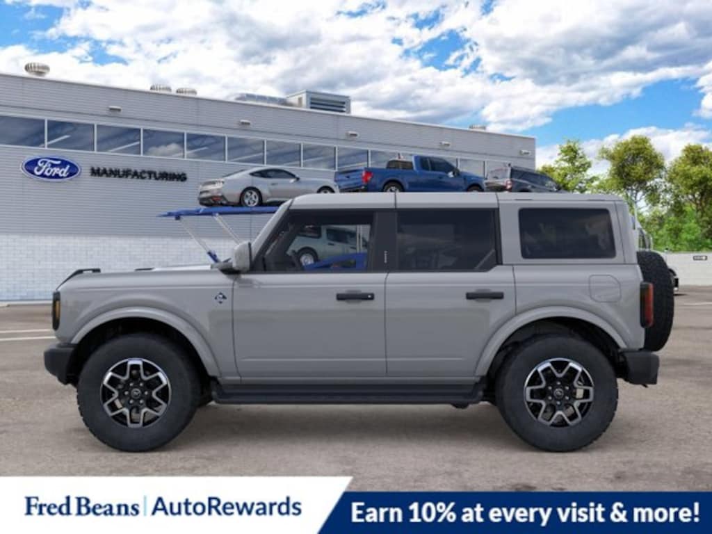 New 2026 Ford Bronco Outer Banks SUV