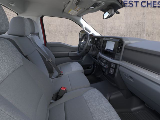 2025 Ford F-550 Super Duty Chassis Cab XLT - Photo 11