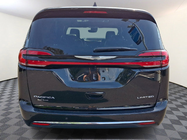 Used 2026 Chrysler Pacifica Limited Van Passenger Van