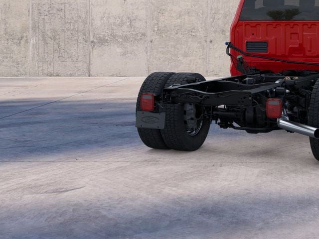 2025 Ford F-550 Super Duty Chassis Cab XLT - Photo 21