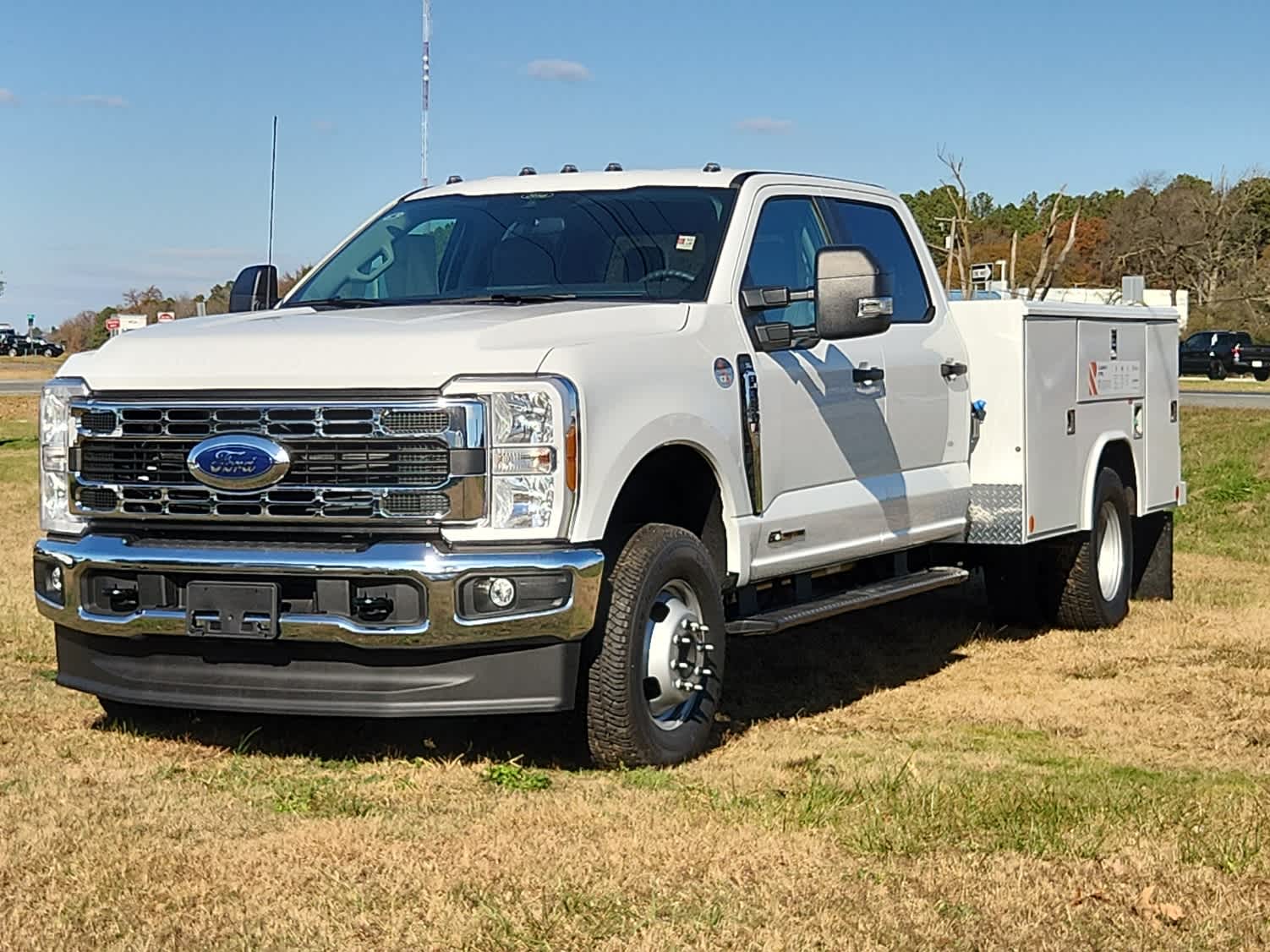 2025 Ford F-350 Super Duty Chassis Cab
